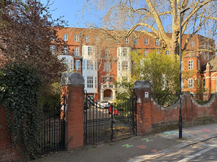 1 Bedroom Flat To Rent In St. Gabriel Manor, Cormont Road, SE5