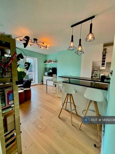 2 Bedroom Penthouse To Rent In Finn House, London, N1