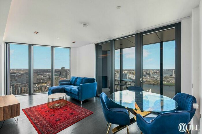 2 Bedroom Flat To Rent In Amory Tower, London, E14
