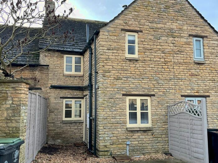 2 Bedroom Cottage To Rent In Bell Yard, Collyweston, PE9