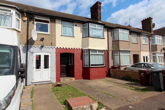 3 Bedroom Terraced House To Rent In Second Avenue, Dagenham, RM10