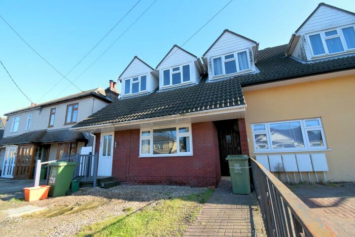 3 Bedroom Semi-Detached House To Rent In Pound Lane, Bowers Gifford, Basildon, SS13