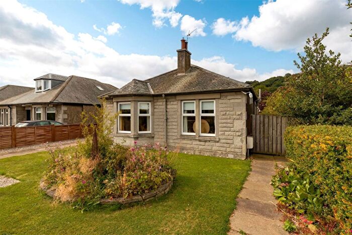 3 Bedroom Bungalow For Sale In Craigcrook Avenue, Blackhall, Edinburgh, EH4