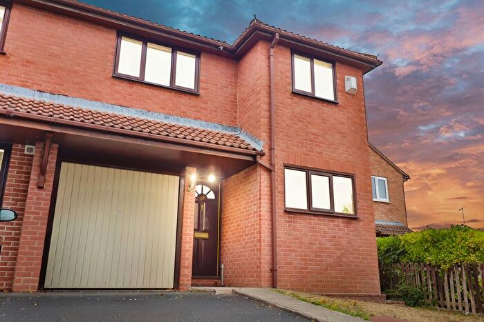 3 Bedroom Detached House For Sale In Peterborough Close, WR5