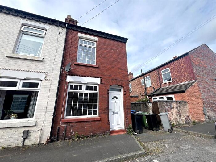2 Bedroom End Of Terrace House To Rent In Dalton Street, Sale, M33