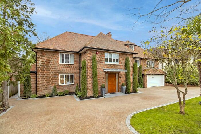 7 Bedroom Detached House To Rent In Newlands Avenue, Radlett WD7