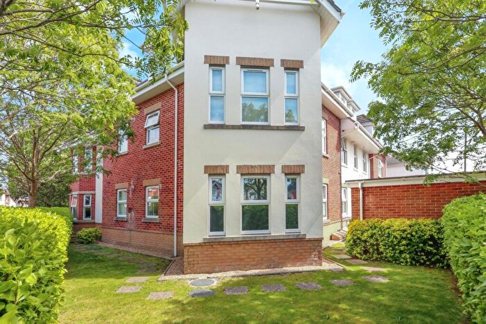 1 Bedroom Flat For Sale In Capstone Road, Bournemouth, Dorset, BH8