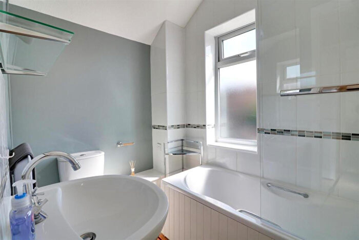 1 Bedroom Flat To Rent In Essex Road, Grays, Essex, RM20