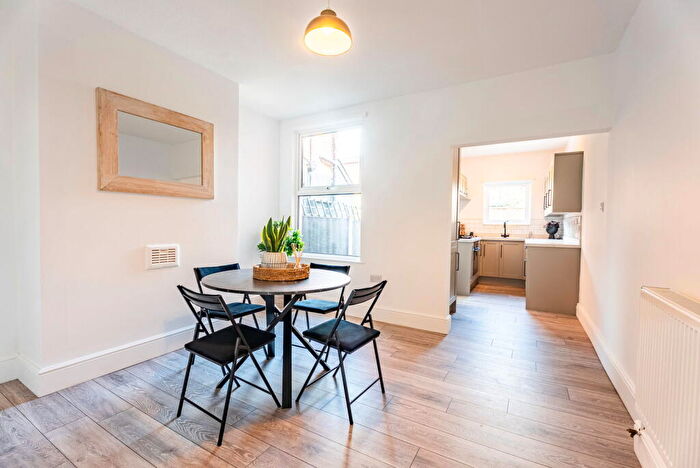 2 Bedroom Terraced House For Sale In Collygate Road, NG2