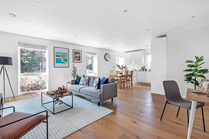 3 Bedroom Apartment To Rent In St Faiths Road, Dulwich, SE21