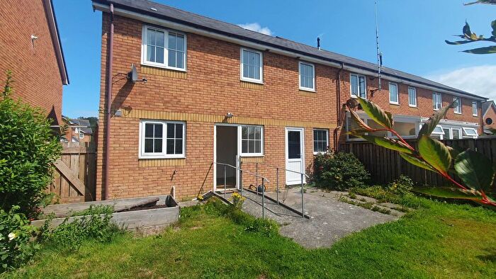 3 Bedroom Semi-Detached House For Sale In Clos Deiniol, Llanbadarn Fawr, SY23