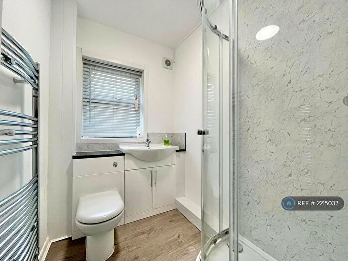 1 Bedroom Maisonette To Rent In Charles Street, Greenhithe, DA9