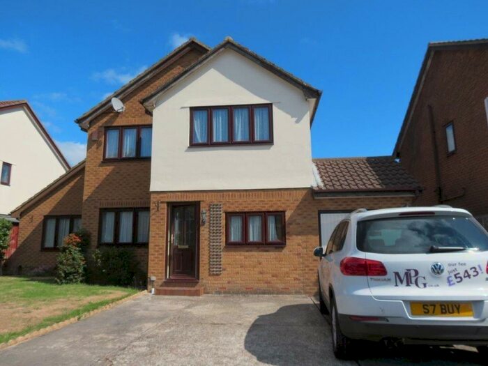 6 Bedroom House To Rent In Bedroom Detached House In Talbot Village, BH12