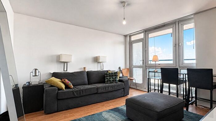 2 Bedroom Flat To Rent In Hall Place, London, W2