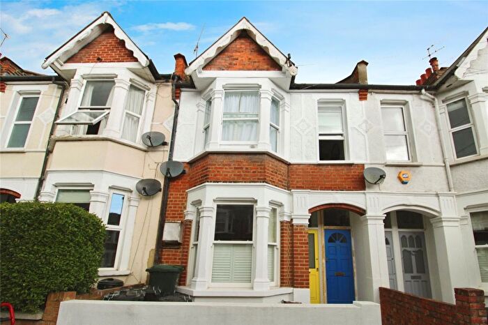 1 Bedroom Flat To Rent In Duntshill Road, London, SW18
