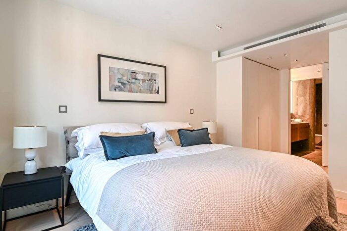 2 Bedroom Flat For Sale In Aybrook Street, Marylebone, London, W1U