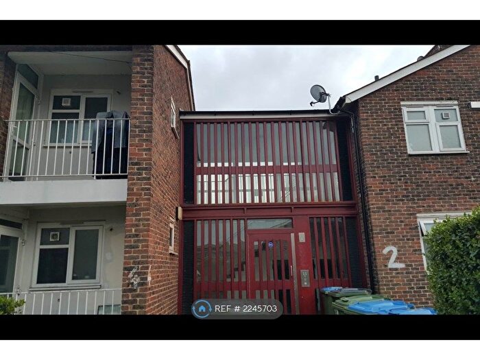 1 Bedroom Flat To Rent In Eynsham Drive, London, SE2