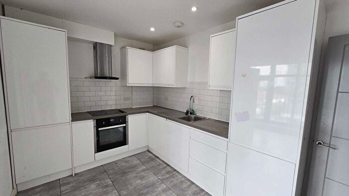 2 Bedroom Flat To Rent In London Road, Croydon, CR0
