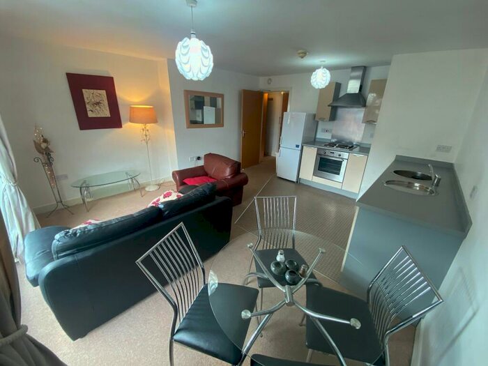 2 Bedroom Apartment To Rent In Renolds House, Lamba Court, Salford, M5