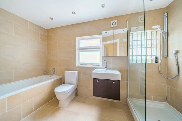 4 Bedroom House To Rent In Tresco Road Peckham, SE15