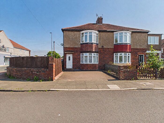 2 Bedroom Flat For Sale In Burghley Road, Gateshead, NE10