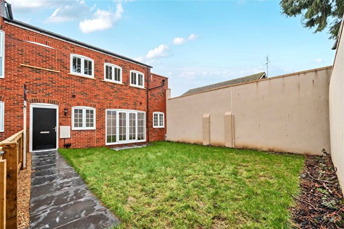 2 Bedroom End Of Terrace House For Sale In Keynsham Street, Cheltenham, GL52