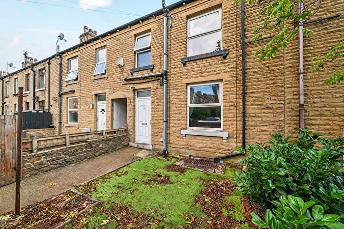 2 Bedroom Terraced House For Sale In Poplar Street, Birkby, Huddersfield, West Yorkshire, HD2