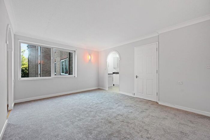 1 Bedroom Flat To Rent In Cedar Road, Sutton, SM2