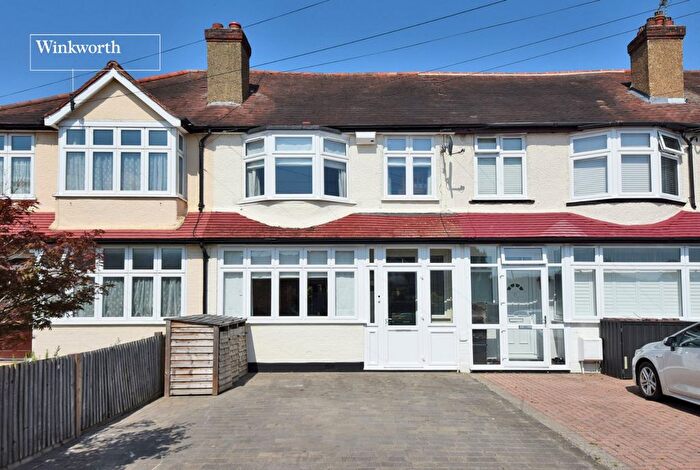 3 Bedroom Terraced House For Sale In Braemar Road, Worcester Park, KT4
