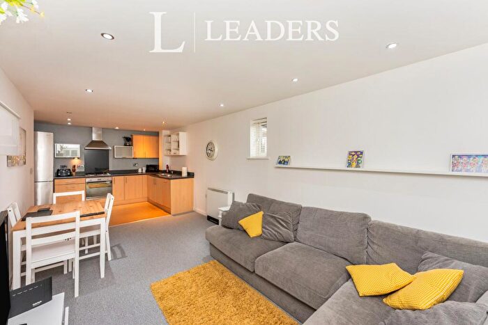 2 Bedroom Apartment To Rent In Saddlery Way, CH1