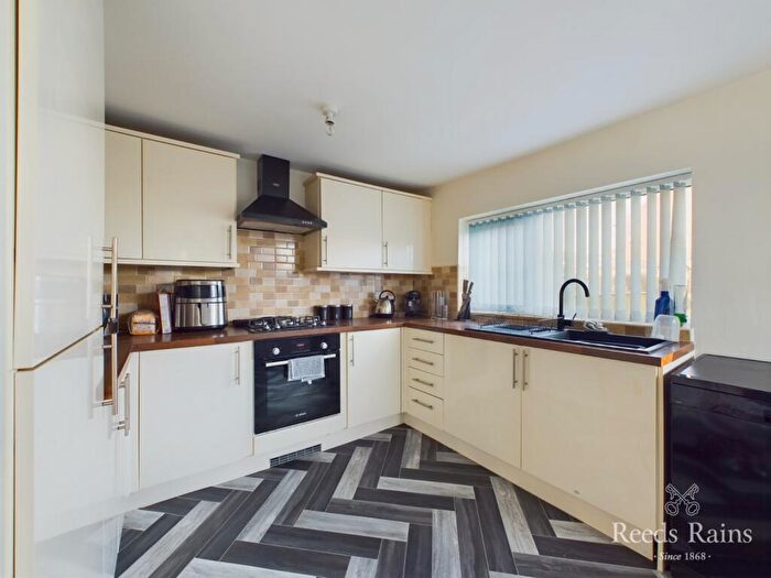 2 Bedroom Semi-Detached House For Sale In Goddard Avenue, Hull, East Riding Of Yorkshi, HU5