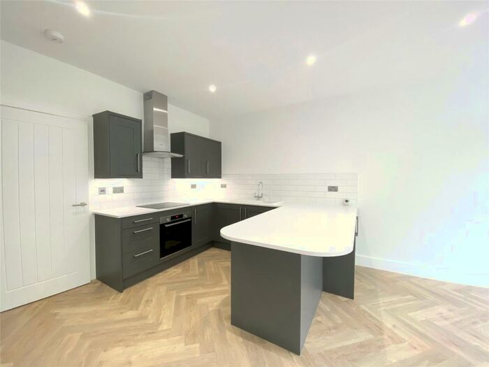 2 Bedroom Apartment To Rent In Dukes Ride, Crowthorne, Berkshire, RG45