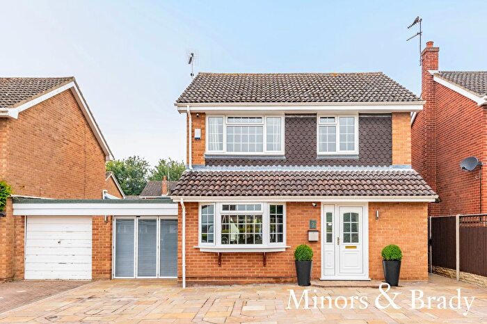 3 Bedroom Detached House For Sale In Hunters Close, Blofield, NR13