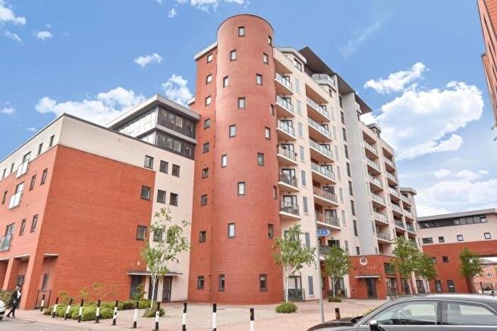 2 Bedroom Apartment For Sale In Grays Place, Slough, Berkshire, SL2