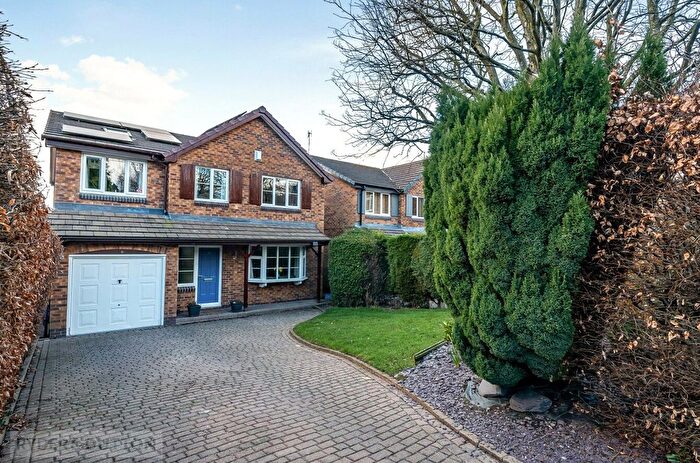 6 Bedroom Detached House For Sale In Gloucester Way, Glossop, Derbyshire, SK13