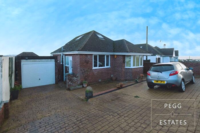 2 Bedroom Bungalow For Sale In Southfield Avenue, Preston, Paignton, TQ3