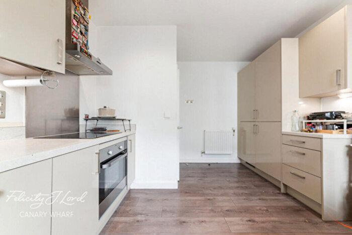 3 Bedroom Apartment For Sale In Boyd Building, Hudson Way, London, E16