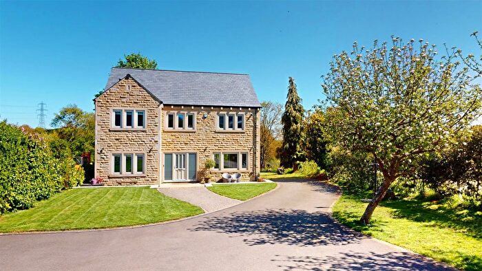 5 Bedroom Detached House For Sale In Victoria Drive, Northowram, Halifax, HX3