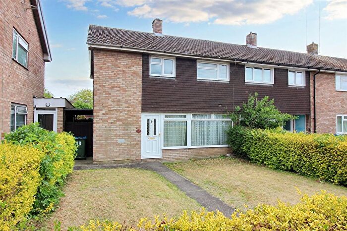 3 Bedroom End Of Terrace House To Rent In Cannock Road, Aylesbury, HP20