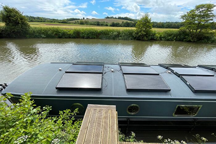 1 Bedroom Houseboat For Sale In 'bob' The Boat, Upper Spainswick, Bath, BA1