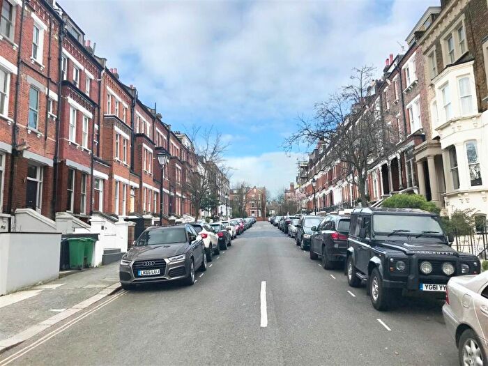 1 Bedroom Apartment To Rent In Carlingford Road, Hampstead, NW3