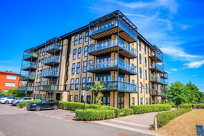 2 Bedroom Flat For Sale In Dakota House, Bessemer Road, Welwyn Garden City, AL7