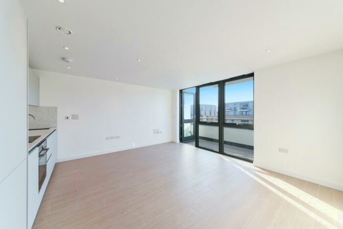 1 Bedroom Apartment To Rent In Packington Square, Islington, N1