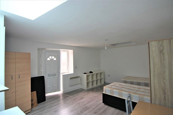 Studio To Rent In - Morning Lane, London, E9