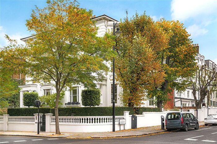 6 Bedroom End Terrace House For Sale In Chepstow Villas, London, W11