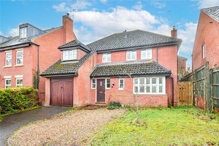 4 Bedroom Detached House For Sale In Wheeler Close, Pewsey, Wiltshire, SN9