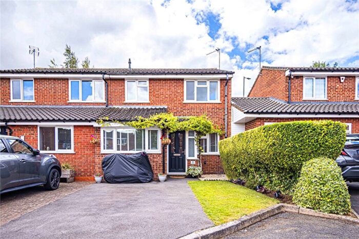 3 Bedroom Semi Detached House For Sale In Berkeley Square, Woodhall Farm, Hemel Hempstead, Hertfordshire, HP2