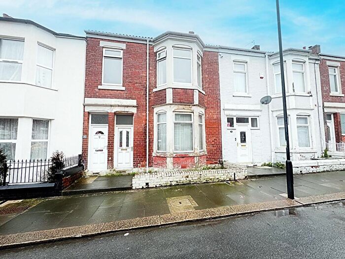 2 Bedroom Flat For Sale In Ash Grove, Wallsend, NE28