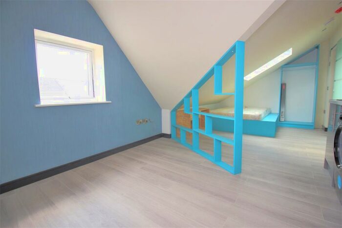 Flat To Rent In Lawrence Road, Liverpool, L15