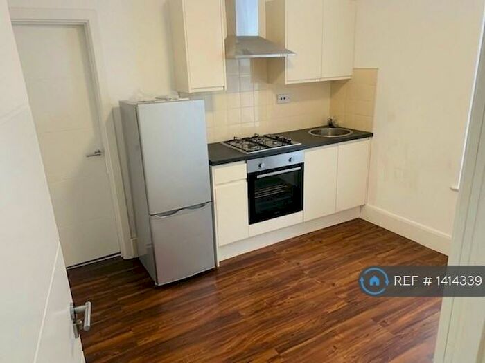 1 Bedroom Flat To Rent In High Street North, Dunstable, LU6